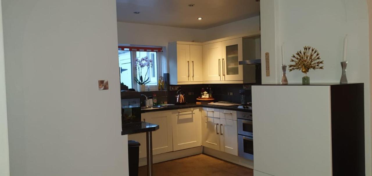プール 2 Bed Semi-Detached Houseヴィラ エクステリア 写真