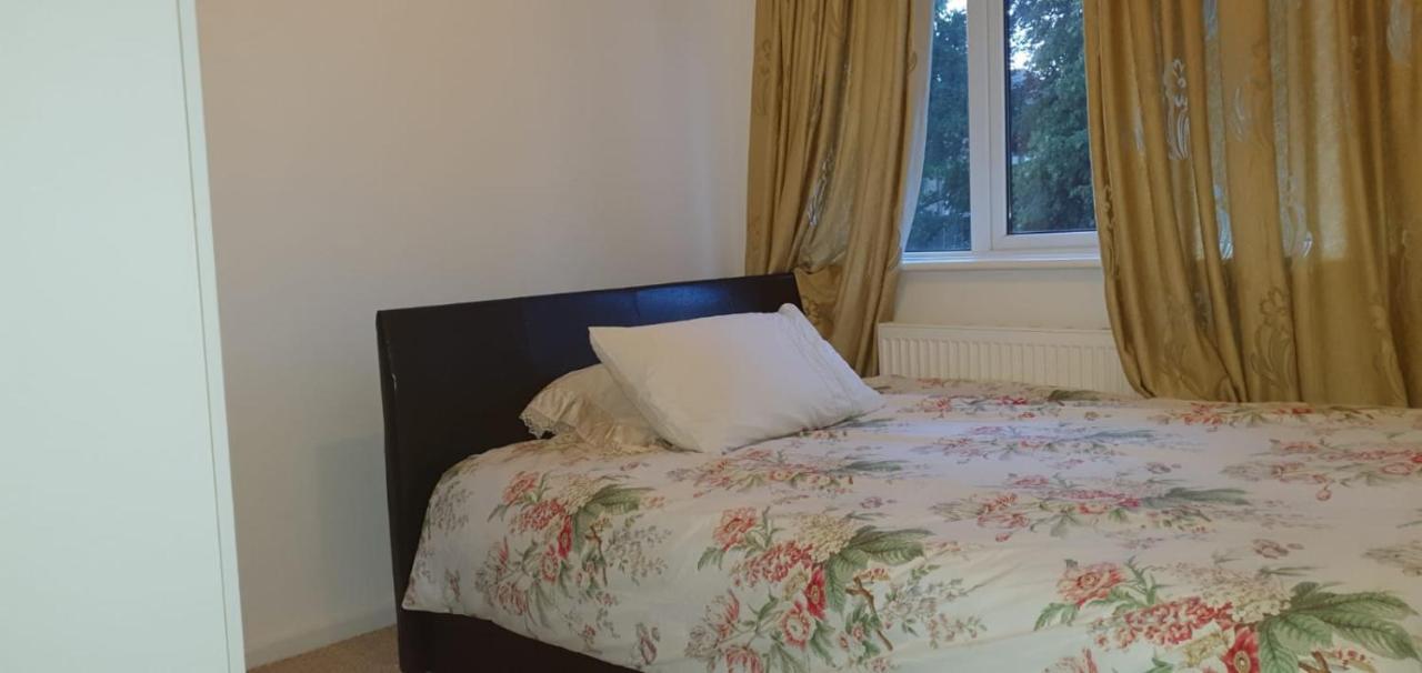 プール 2 Bed Semi-Detached Houseヴィラ エクステリア 写真